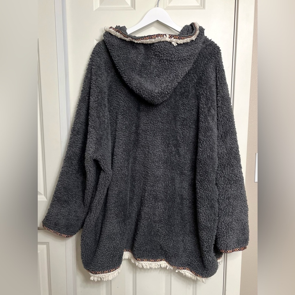 Natural Life Blanket Hoodie - Picture 2 of 4